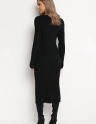  Rochie neagră tricotată midi cu ornament metalic la decolteu Mevinkia