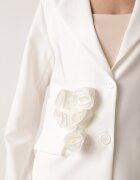  Rochie tip Sacou Albă închisă cu nasturi cu buzunare și Aplicație 3D Trandafiri Velira