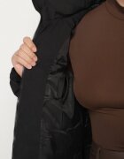 romee's Jachetă Neagră Matlasată cu Croială Dreaptă cu Guler Înalt și Glugă Zenive