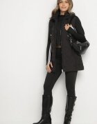 romee's Vestă Neagră de tranziție cu croială cambrată cu glugă Olendra