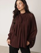 rosa Bluză oversize din șifon cu pliuri și guler înalt cu tip cravată Cornnella Maro