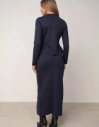 rosa Complet croșetat elegant cu vâscoză: fustă creion și bluză în stil napoleonka Sallvia Bleumarin