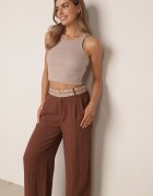 rosa Pantaloni din viscoză cu talie înaltă din material структурat Maro