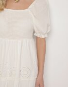 rosa Rochie Albă de Bumbac cu Model Brodat Iffanella