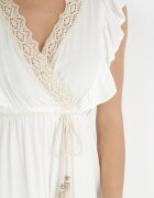 rosa Rochie Albă Lasthusa