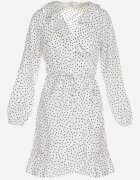 rosa Rochie Albă tip plic cu volane cu buline Bamia