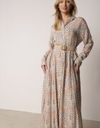 rosa Rochie albastră deschisă cu nasturi și curea împletită cu cataramă Aralty