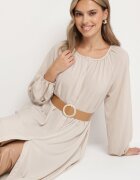 rosa Rochie bej Dorothoe