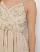 rosa Rochie bej evazată cu bretele din viscoză ornată cu broderie Ulonelitia