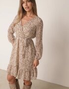 rosa Rochie Bej Midi cu elastic în talie și decolteu petrecut Zephone
