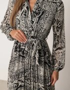 rosa Rochie Bej-Negru Evazată cu cordon Gylten
