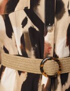 rosa Rochie Cămașă Bej Evazată cu Imprimeu Abstract și Centură Împletită Miririda