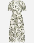 rosa Rochie Cloș Verde cu decolteu în V Decorată cu model floral Evilirae