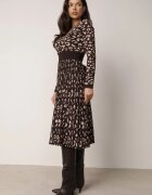 rosa Rochie din viscoză cu fundă și efect plisat cu imprimeu panteră Anileva Maro