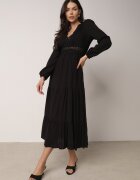 rosa Rochie Evazată Neagră cu Dantelă Brightyn