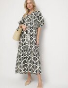rosa Rochie Evazată Neagră din Viscoză cu Motiv Floral Loredia