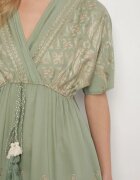rosa Rochie Kopertowa Verde din Viscoză Decorată cu Franjuri și Broderie Metalică Redeirae