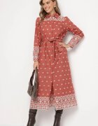 rosa Rochie maro deschis cu croială tip cămașă cu cordon legat decorată cu broderie Valentirae