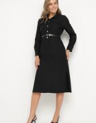rosa Rochie Neagră cu croială tip cămașă cu o curea suplimentară și șlițuri la bază Arinnis