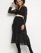 rosa Rochie Neagră cu Decolteu Petrecut și Curea Împletită Dirmi
