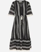 rosa Rochie Neagră din Bumbac Stil Boho cu Croi Evazat cu Legătură și Broderie Korithira