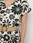 rosa Rochie neagră din viscoză croi evazat cu curea decorativă cu cataramă Zarolena