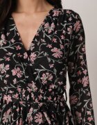 rosa Rochie Neagră Maxi cu elastic în talie și poale plisate Danora