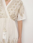 rosa Rochie petrecută albă din viscoză decorată cu franjuri și broderie metalică Redeirae
