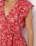 rosa Rochie Roșie Viscoză Midi Florală Cu elastic în talie și volan Dilliah