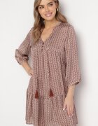 rosa Rochie roșu-bej evazată decorată cu ciucuri și cu model fin Clemova