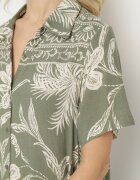 rosa Rochie tip cămașă verde închis din viscoză cu imprimeu floral cu buzunare Eramira