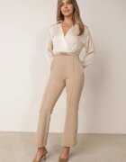 rosa Salopetă Bej Elegantă cu Bluză tip plic și Partea de jos largă Boleeti