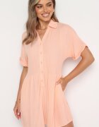 rosa Salopetă Portocalie din vâscoză cu top cămașă încheiată cu nasturi și pantaloni scurți Vikota
