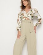 rosa Salopetă Verde deschis cu picioare largi cu top floral și curea cu cataramă Ilanvi