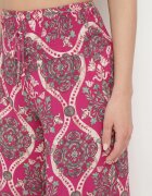 rosita Pantaloni largi din viscoză cu talie înaltă mov închis cu imprimeu ornamental Zlamelia