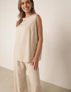 rosita Set minimalist din vâscoză și in bluză fără mâneci și pantaloni Lareia Bej