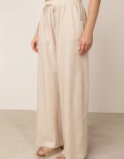 rosita Set minimalist din vâscoză și in bluză fără mâneci și pantaloni Lareia Bej