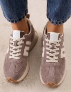 santorio Sneakers din piele naturală de căprioară cu cusături decorative Maliess Maro închis