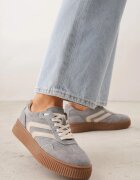 santorio Sneakersy Gri închis din piele întoarsă în stilul adidașilor iconici cu branț din piele Berosele