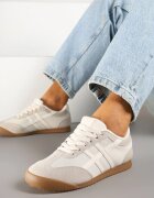 seastar Sneakerși bej în stilul tenișilor iconici Ilissena