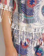  Set Bej deschis Decorat cu franjuri cu model abstract Bluză cu decupaje la umeri și Pantaloni scurți Setella