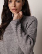  Set Reiat Gri cu Lână Maletă și Rochie Mulată fără Mâneci Riasma