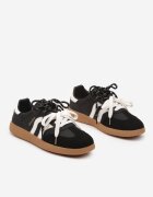 shosho Sneakers Negru-Bej în Stil de Tenisi Clasici cu Șireturi Suplimentare Valiena