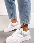  Sneakers Alb-Argintii cu Talpă Groasă și Inserții Brocate Qmalthea