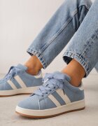  Sneakers Albaștri