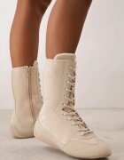  Sneakers izolați cu carâmb înalt în stil box șarevi Bej