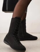  Sneakers izolați cu carâmb înalt în stil box șarevi Negri