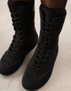  Sneakers izolați cu carâmb înalt în stil box șarevi Negri