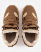  Sneakers izolați pe platformă din imitație de piele întoarsă închiși cu scai Toiavon Maro