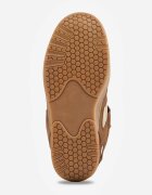  Sneakers izolați pe platformă din imitație de piele întoarsă închiși cu scai Toiavon Maro